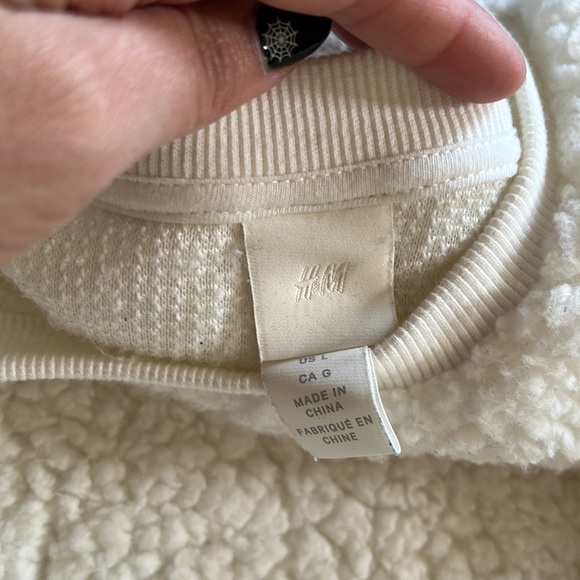 Women’s sweater - Picture 2 of 2